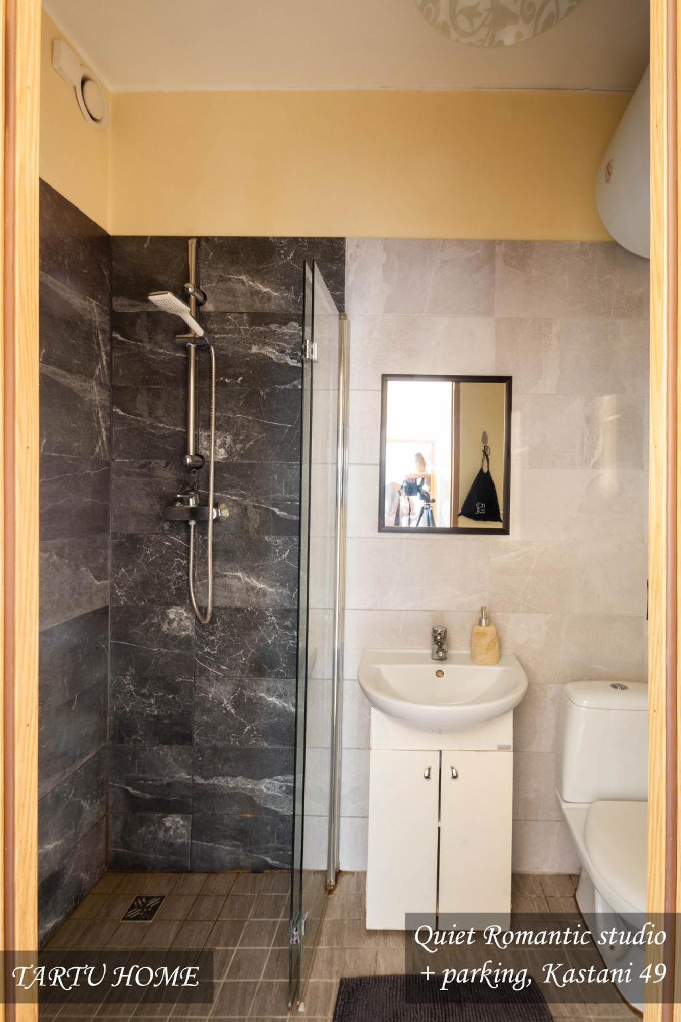 Quiet Romantic Studio Plus Parking, Tartu Home Екстериор снимка